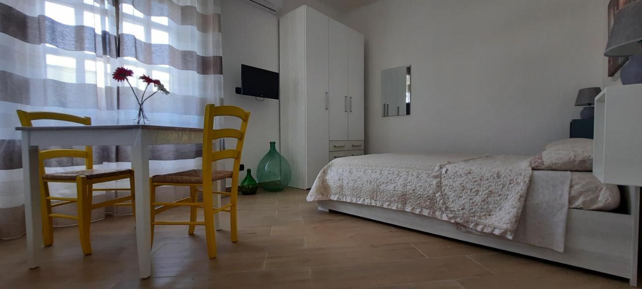 casatua Apartment Taranto Bagian luar foto